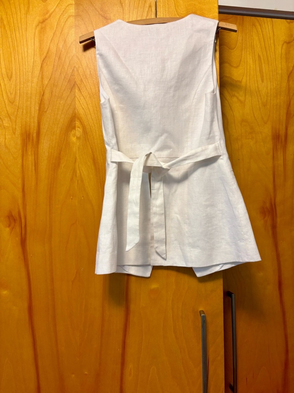 DISSH Alessia White Linen Vest Button Down Top with Belt - Picture 5 of 11